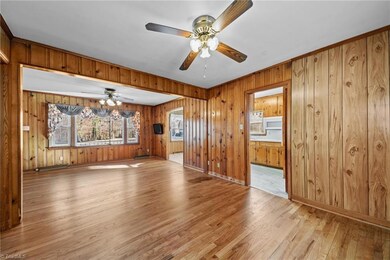 6910 Sunrise Dr, Greensboro, NC 27406 - photo 7