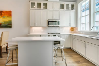 4636 Warwood Ln, Dallas, TX 75219 - photo 2