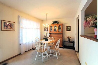 869 Golf Course Rd unit 1, Crystal Lake, IL 60014 - photo 5