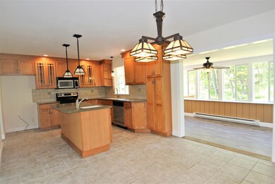 1030 Locust Ln, Stroudsburg, PA 18360 - photo 7