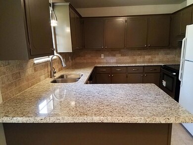 83 Fulton Dr N, Alvin, TX 77511 - photo 7