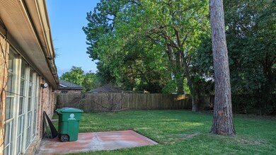 7631 White Fir Dr, Houston, TX 77088 - photo 3