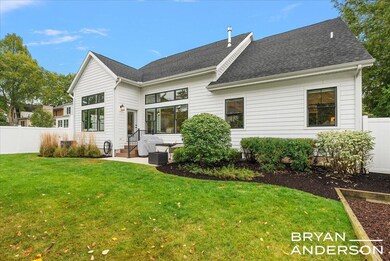 094-1029 Pinecrest Ave SE, East Grand Ra