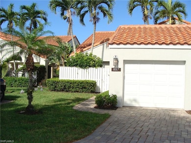 857 Reef Point Cir, Naples, FL 34108 - photo 3