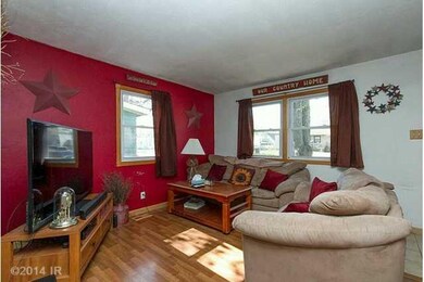 436 E Dunham Ave, Des Moines, IA 50315 - photo 2