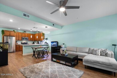 05-Entry & Living Room