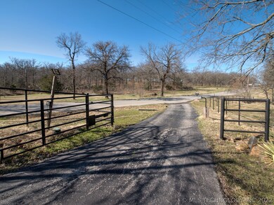 10857 251st St, Beggs, OK 74421 - photo 2