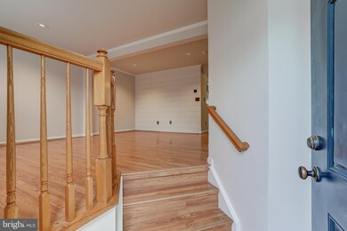 10313 Butternut Cir, Manassas, VA 20110 - photo 5