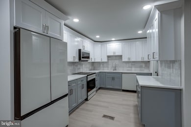 13 Camelot Place, Sewell, NJ 08080 - photo 2