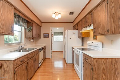 5224 Maravoss St-17