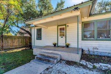 116 E Moeller St, Bertram, TX 78605 - photo 3