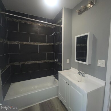 219 Warren St, Gloucester City, NJ 08030 - photo 6