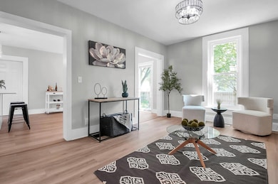 9-web-or-mls-518-s-maple-st