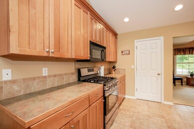 008-Kitchen-3002941-medium