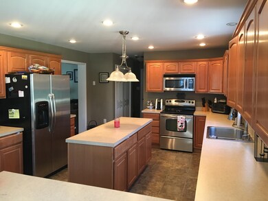 126 Gale Ave, Pittsfield, MA 01201 - photo 2