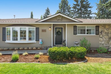 1691 NE Crestridge Dr, Bend, OR 97701 - photo 2