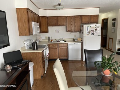 Combo Kitchen Dining Room