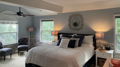 2nd Floor Master bed pic 1