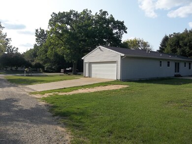 2260 Dean Lake Ave NE, Grand Rapids, MI 49505 - photo 2
