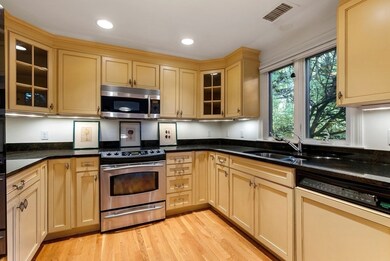 79 Jericho Rd unit 79, Weston, MA 02493 - photo 3