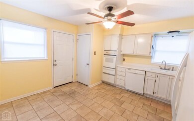 206 Maurita St, Jonesboro, AR 72401 - photo 3