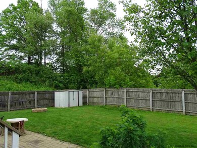 6 Cobblestone Ln, Troy, NY 12180 - photo 6