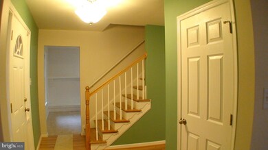 12813 Pine Tree Ln, Fort Washington, MD 20744 - photo 4