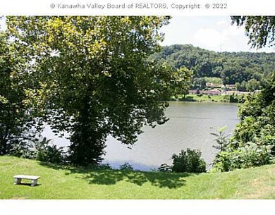 2215 W Virginia Ave, Dunbar, WV 25064 - photo 7