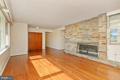 322 E Timonium Rd, Lutherville Timonium, MD 21093 - photo 7