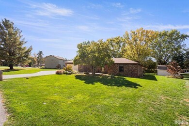 901 Crescent Dr, Kokomo, IN 46901 - photo 2