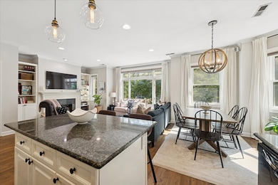 3448 N Ashland Ave unit 2S, Chicago, IL 60657 - photo 4