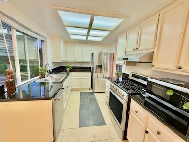 512 Bantry Rd, Pinole, CA 94564 - photo 7