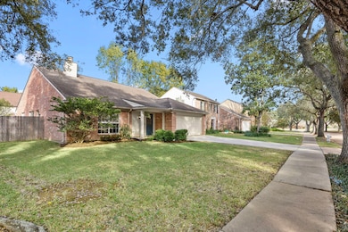 3807 Flintrock Ln, Sugar Land, TX 77479 - photo 5