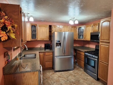 16 Nadine Rd, Brockton, MA 02302 - photo 4