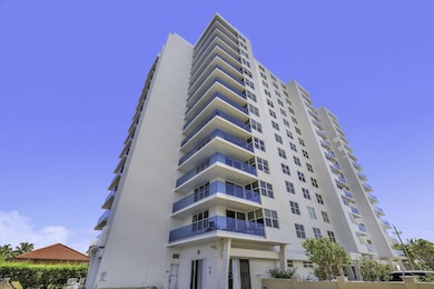 Hillsboro Light Towers unit 505, Pompano Beach, FL 33062 - photo 3