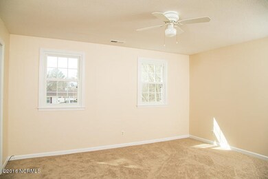 608 Shadowood Dr, Jacksonville, NC 28540 - photo 6