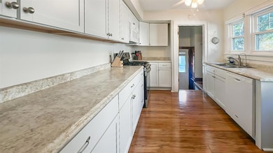 1914 40th Place, Des Moines, IA 50310 - photo 5