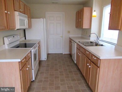 22702 Athlone Dr, Great Mills, MD 20634 - photo 3