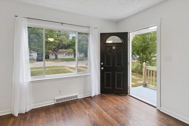 69 Coolidge Ave W, Battle Creek, MI 49037 - photo 4