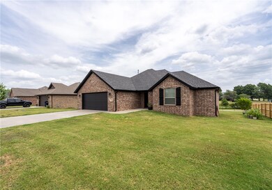 480 Infantry Ln, Prairie Grove, AR 72753 - photo 2