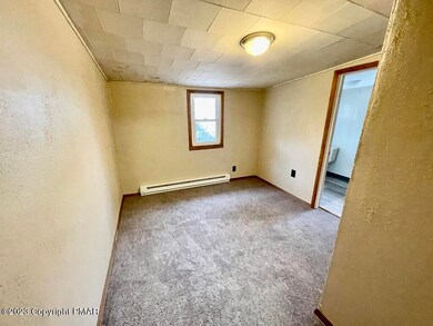 367 East Aly N, Lehighton, PA 18235 - photo 3