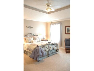 10371 Woods Edge Dr, Fishers, IN 46037 - photo 6