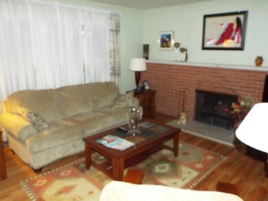 926 Miriam Dr E, Columbus, OH 43204 - photo 5