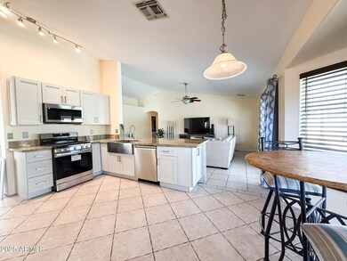 Kitchen 4