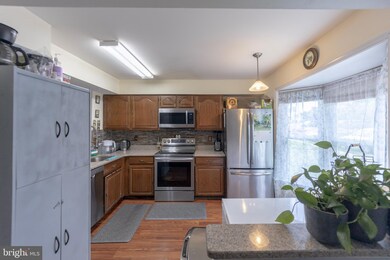 13959 Lightburn Ln, Centreville, VA 20121 - photo 6