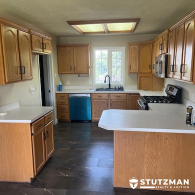 1001 Ping Ct, Ulysses, KS 67880 - photo 6