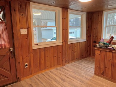 11 Crescent Ln, Manchester, NH 03109 - photo 3