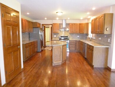 3212 Woods Creek Ln, Algonquin, IL 60102 - photo 4