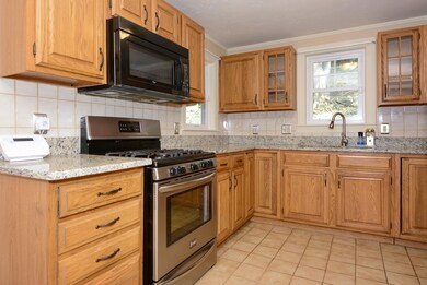 117 Manning St, Hudson, MA 01749 - photo 2