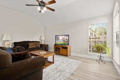 8518 Split Branch Ln, Houston, TX 77095 - photo 4